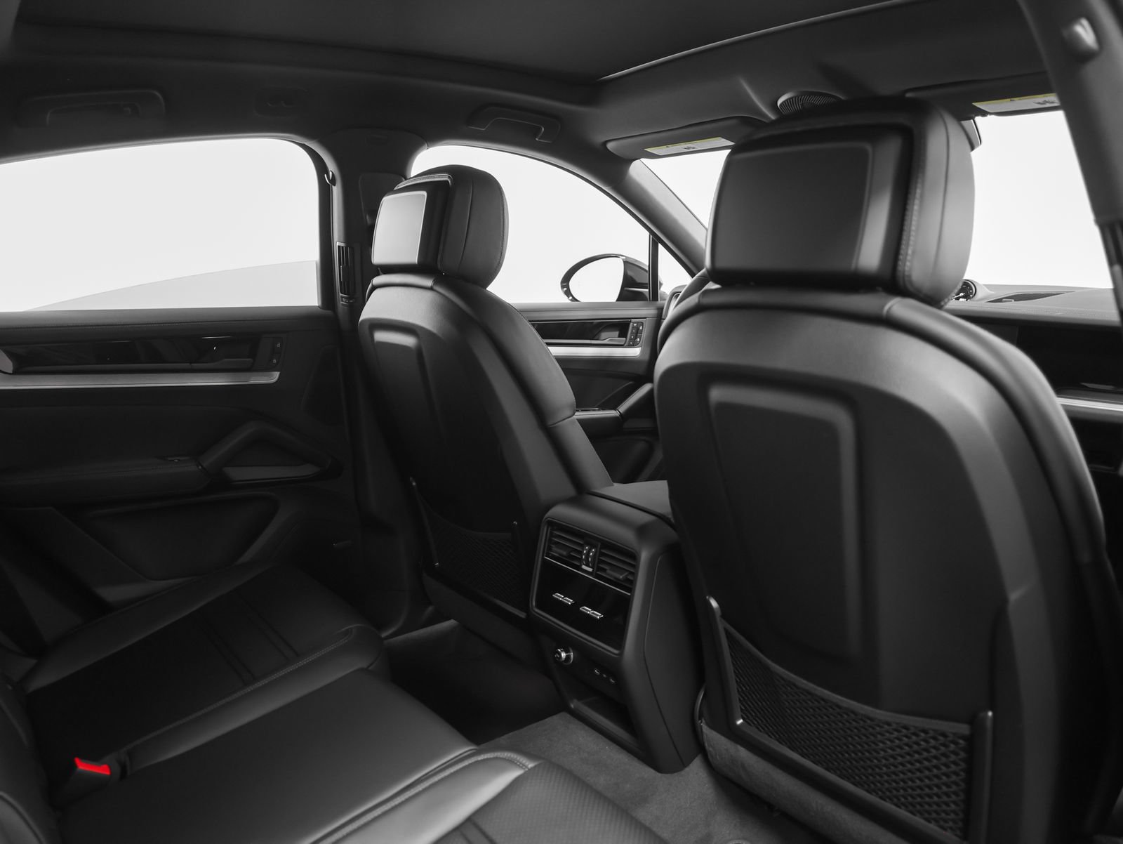 New 2026 Porsche Cayenne Coupe AWD/4WD image 29