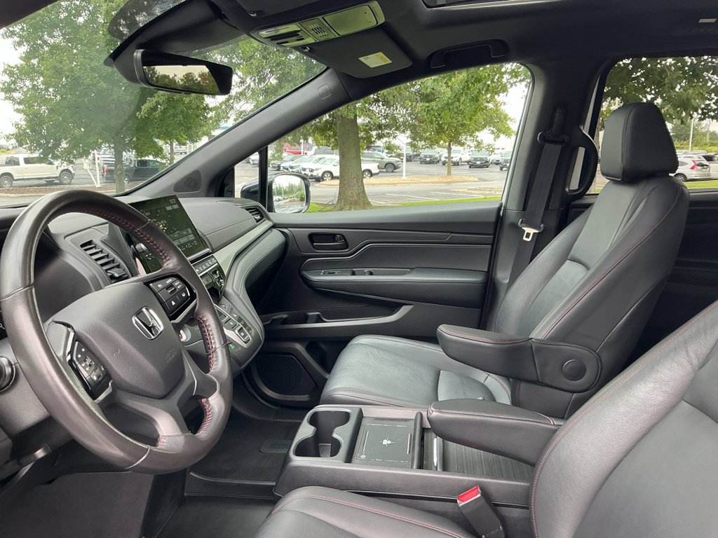 Used 2025 Honda Odyssey Sport-L image 18