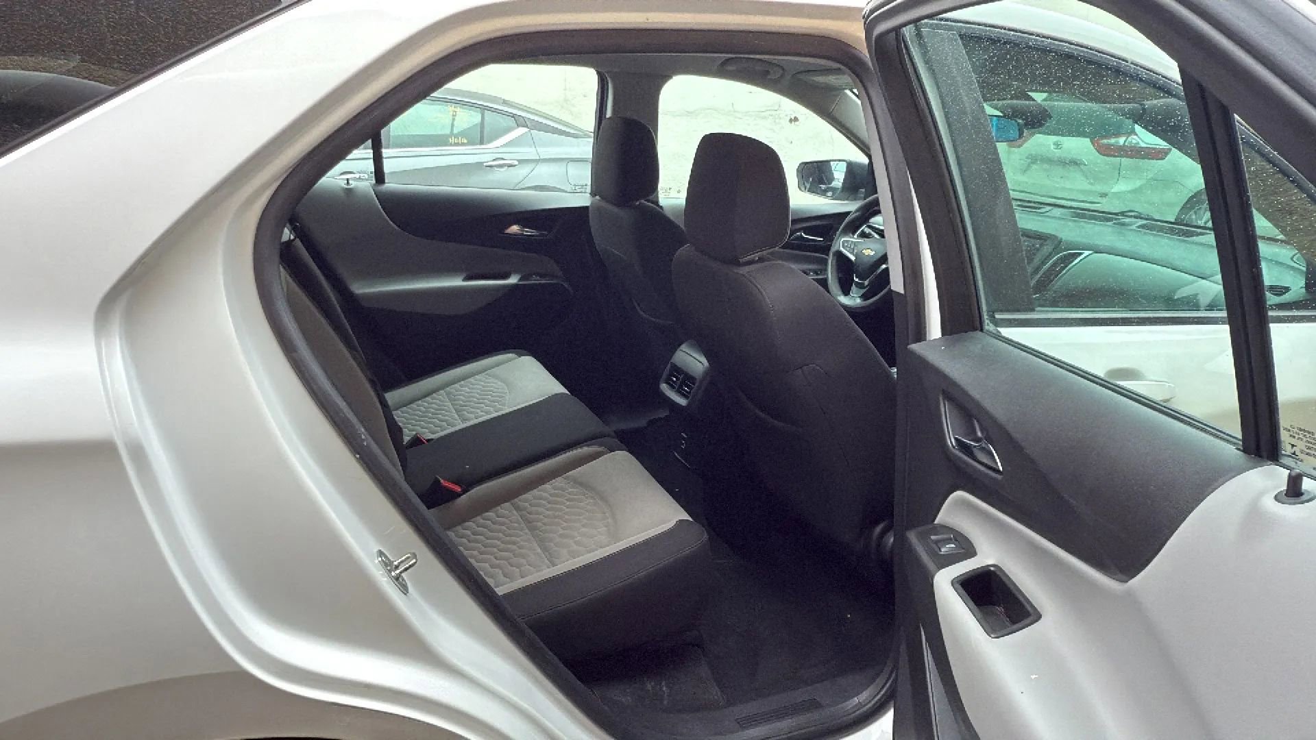Used 2020 Chevrolet Equinox LS FWD image 26