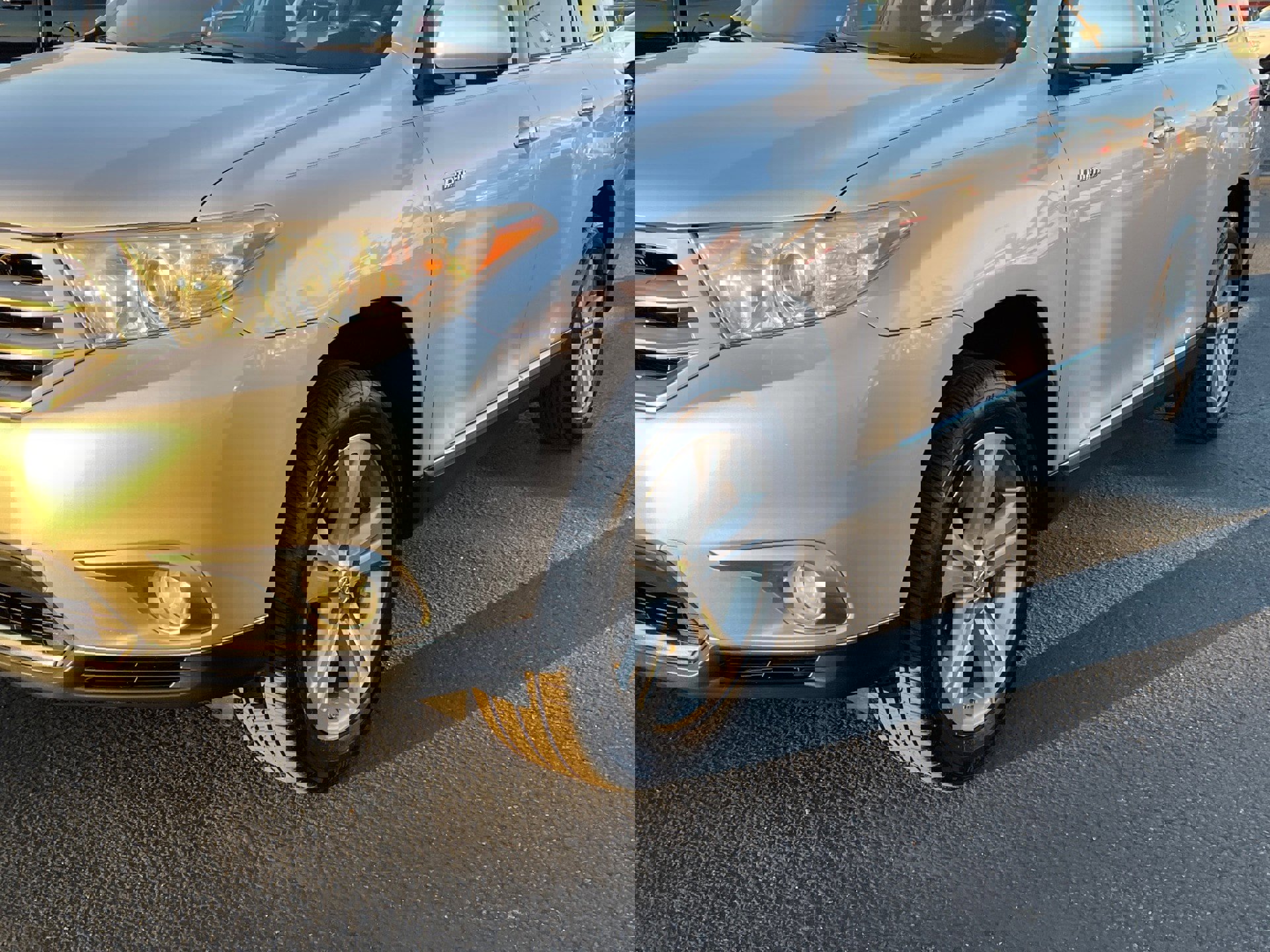 Used 2012 Toyota Highlander Limited image 11