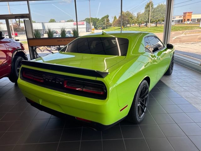Used 2023 Dodge Challenger SRT Hellcat RWD image 9