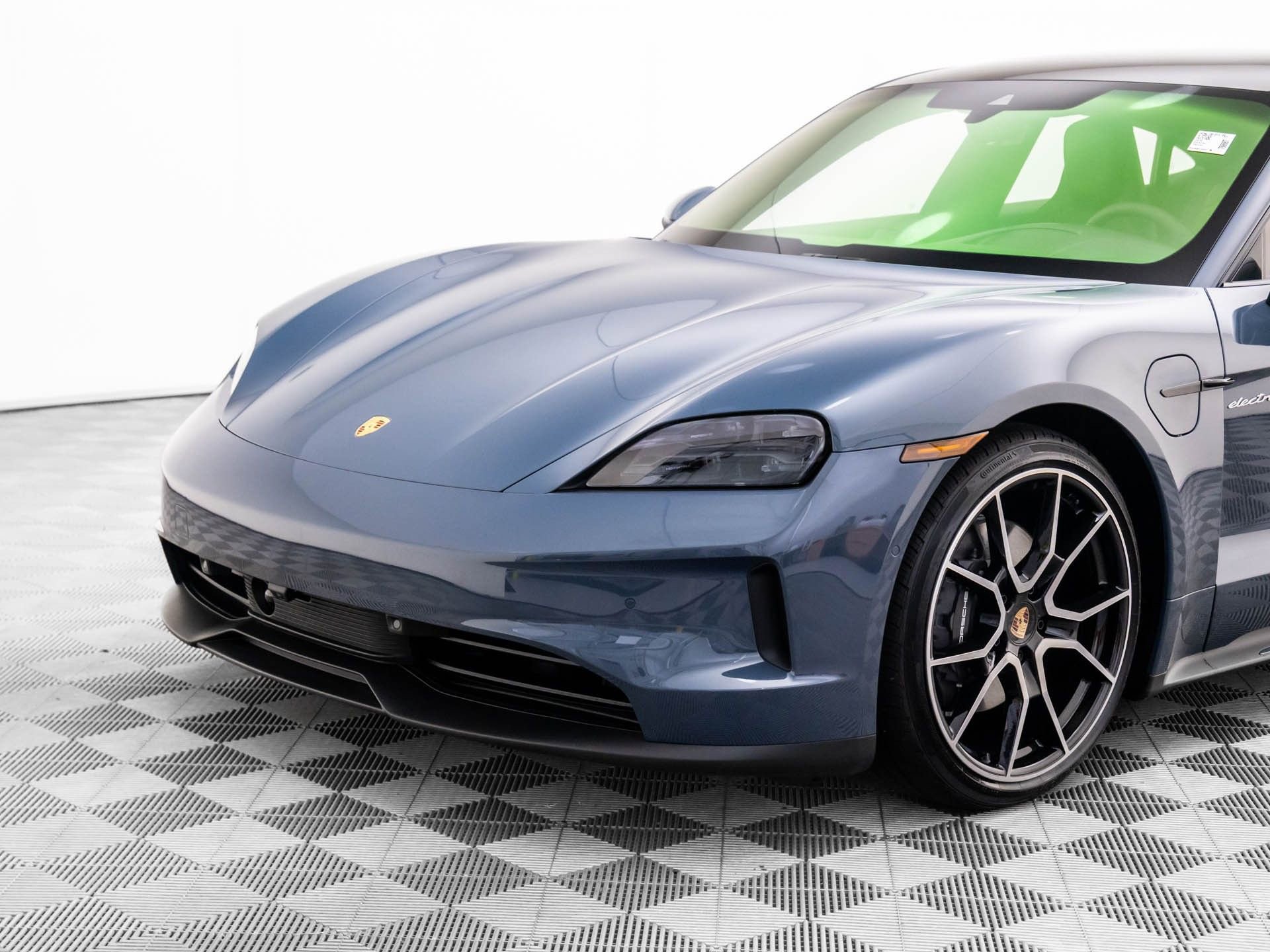 New 2026 Porsche Taycan image 35