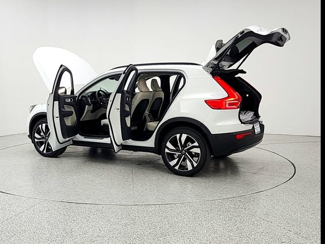 New 2026 Volvo XC40 B5 Ultra w/ Climate Package AWD/4WD image 12