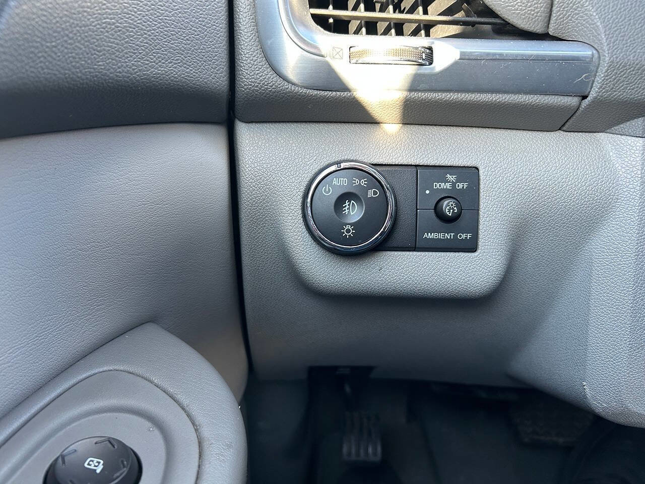 Used 2015 GMC Acadia SLT w/ Open Road Package image 15