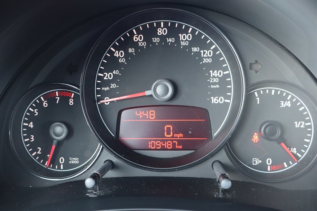 Used 2012 Volkswagen Beetle 2.0T FWD image 23