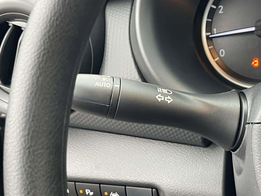 Used 2025 Nissan Kicks Play S image 24