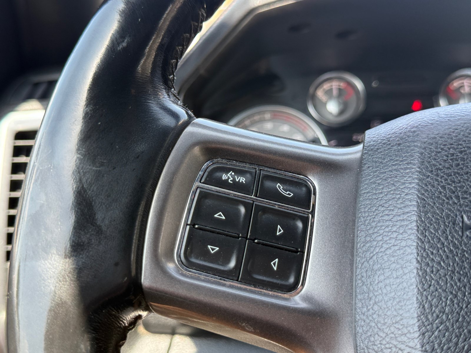 Used 2018 RAM 3500 Laramie Longhorn w/ Max Tow Package AWD/4WD image 19