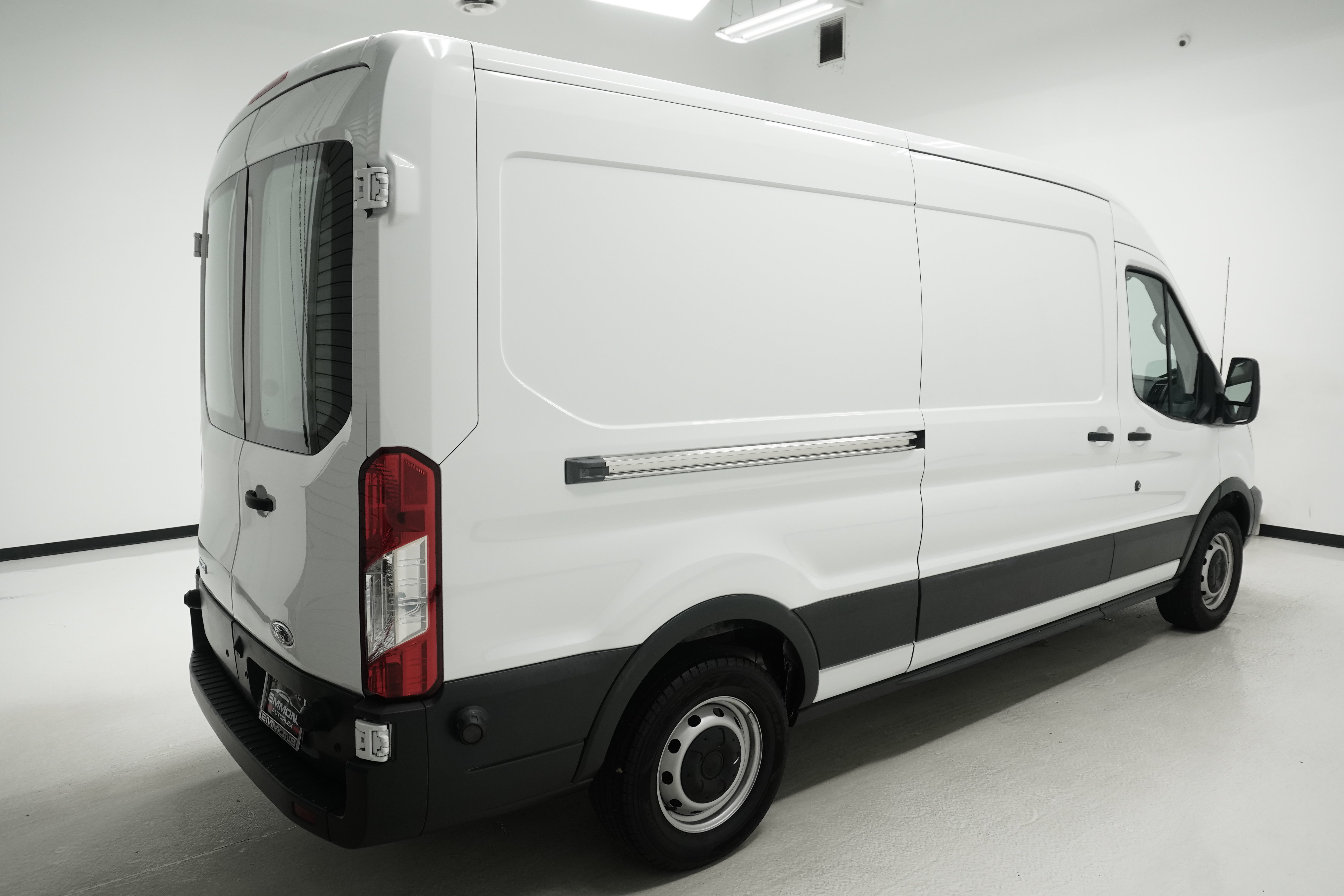 Used 2016 Ford Transit 150 148 Medium Roof RWD image 3