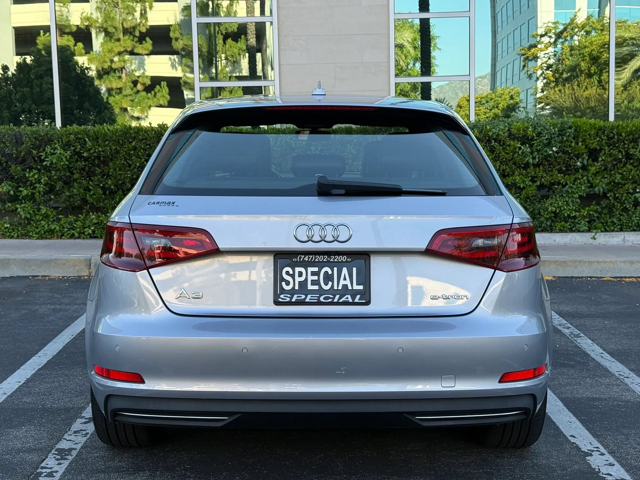 Used 2016 Audi A3 e-tron Premium w/ 17" Wheel Package FWD image 4