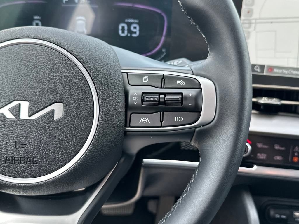 Used 2024 Kia Sportage EX image 16