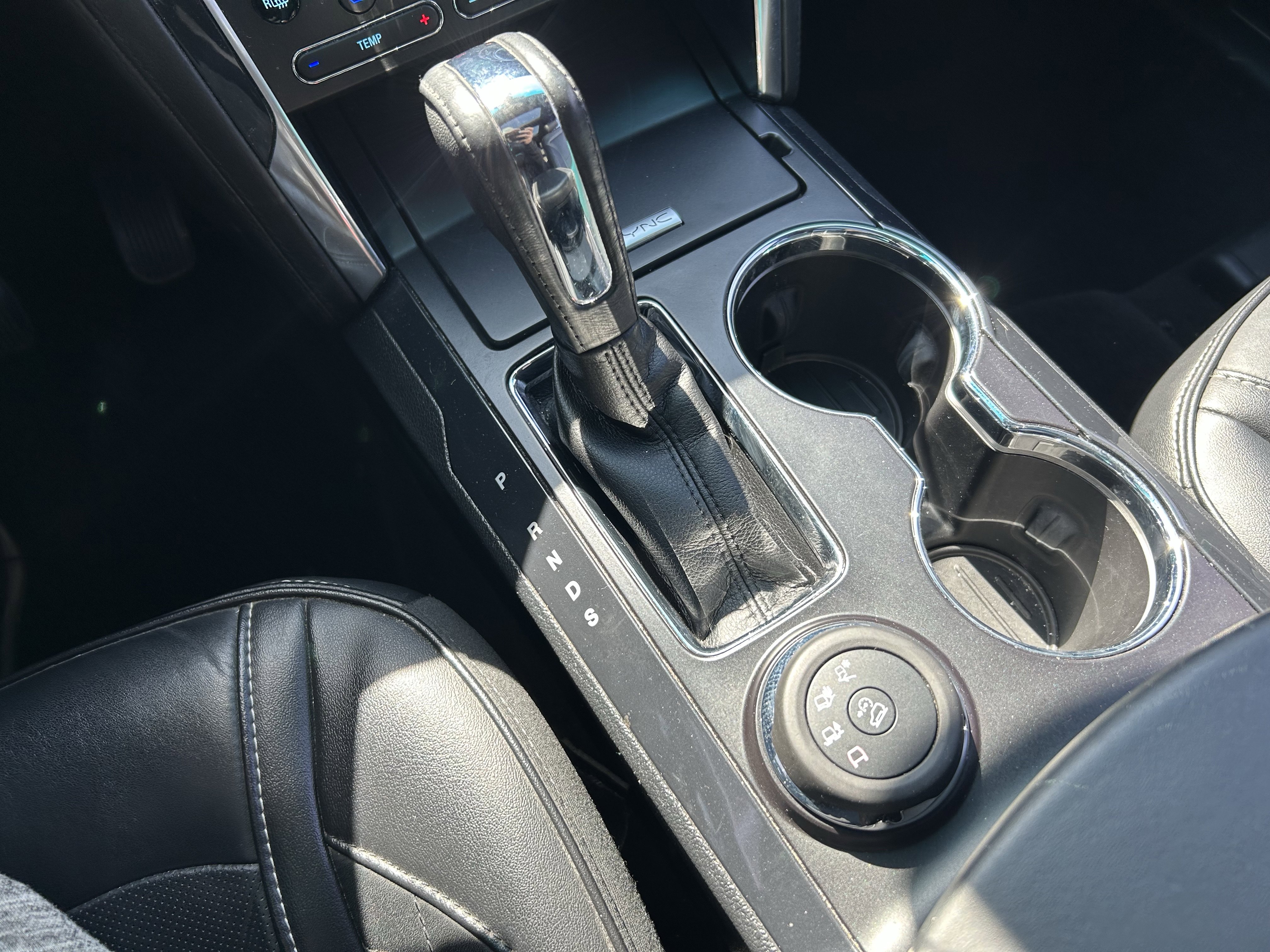 Used 2016 Ford Explorer Platinum image 15