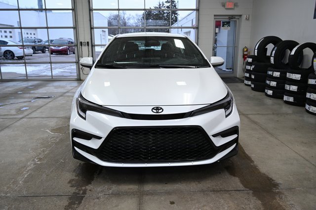New 2026 Toyota Corolla SE image 2