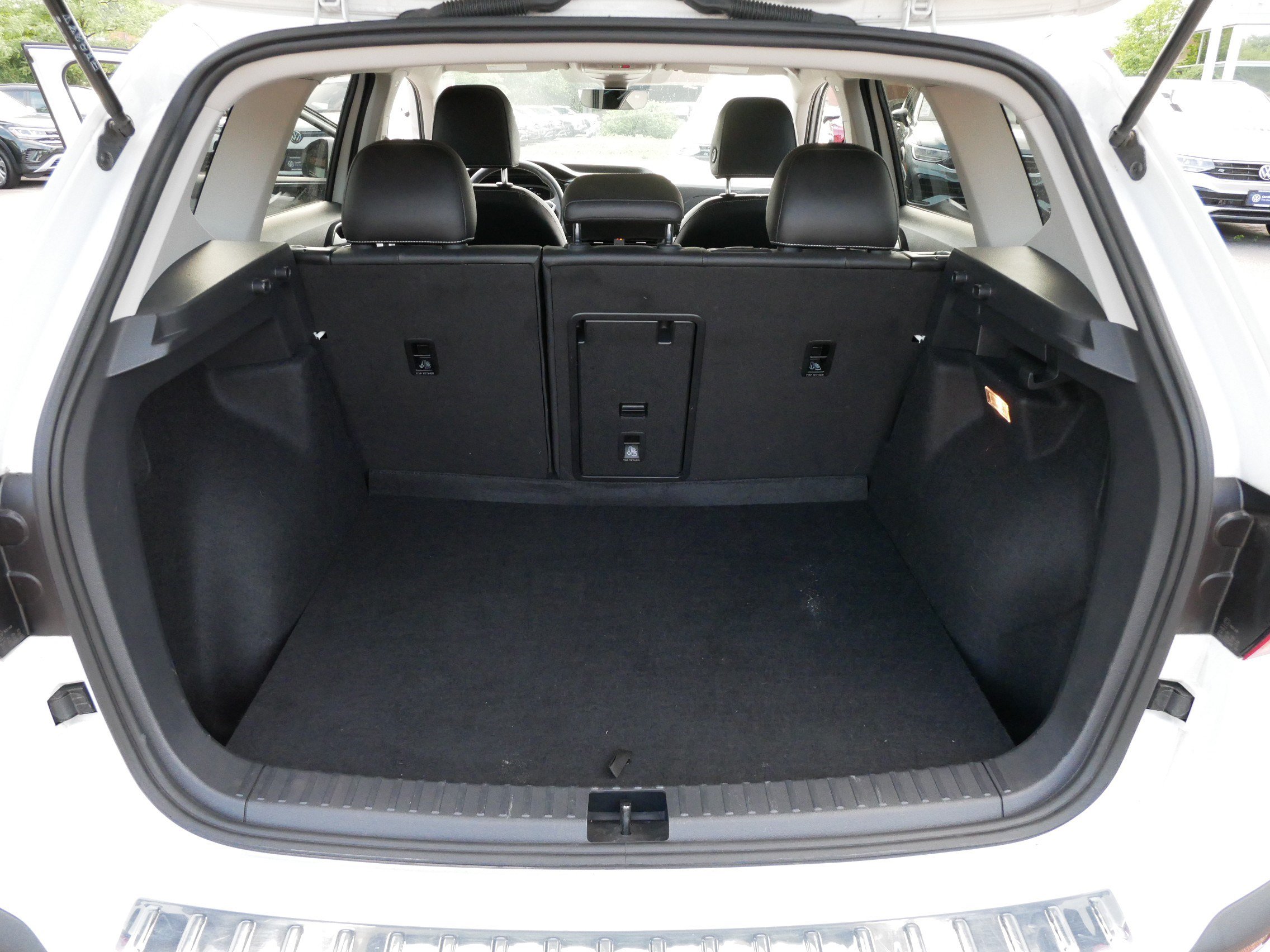 Certified 2023 Volkswagen Taos SEL AWD/4WD image 18