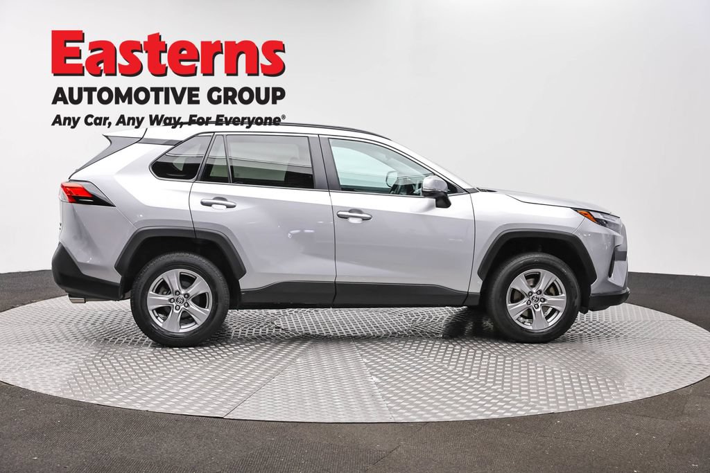 Used 2024 Toyota RAV4 XLE AWD/4WD image 4