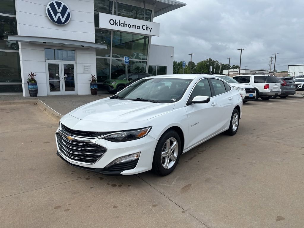 Used 2023 Chevrolet Malibu LT w/ Driver Confidence Package FWD image 1