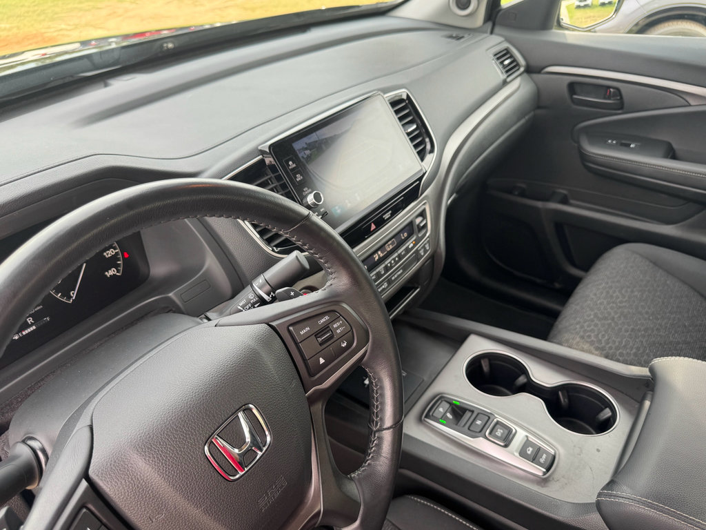 Certified 2025 Honda Ridgeline Sport image 16