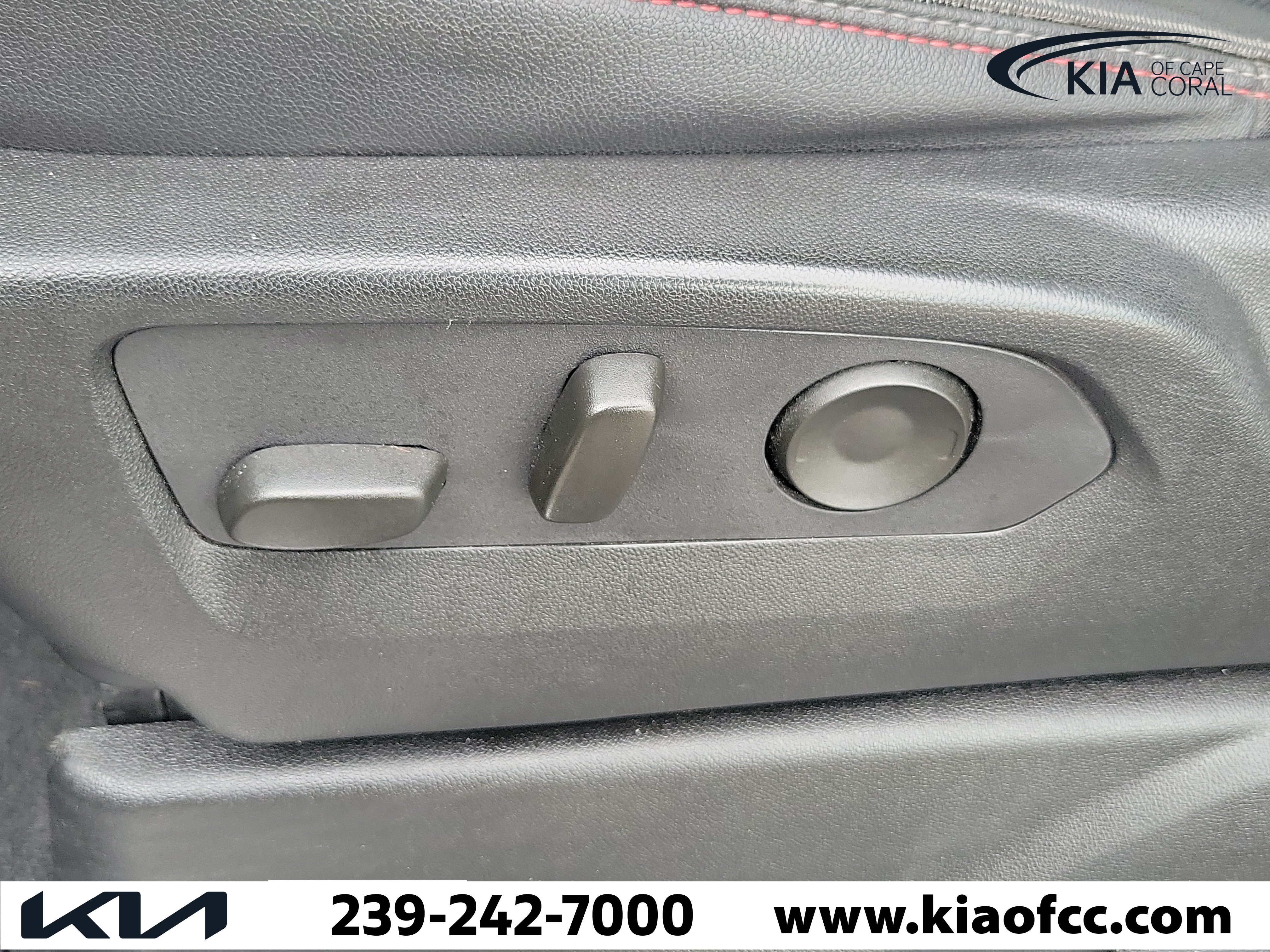 Used 2024 Chevrolet Suburban RST RWD image 23