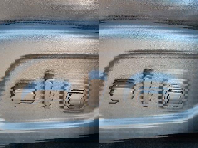 Used 2020 Nissan Pathfinder SL image 16