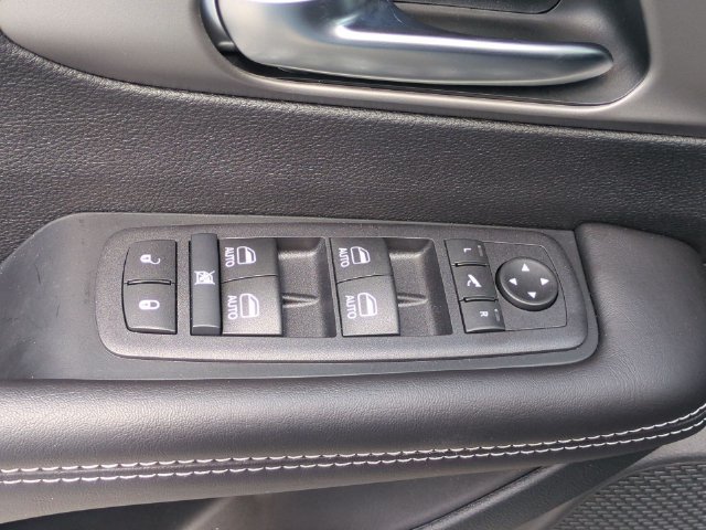 New 2027 Chrysler Pacifica Limited w/ Family Tech Group FWD image 14