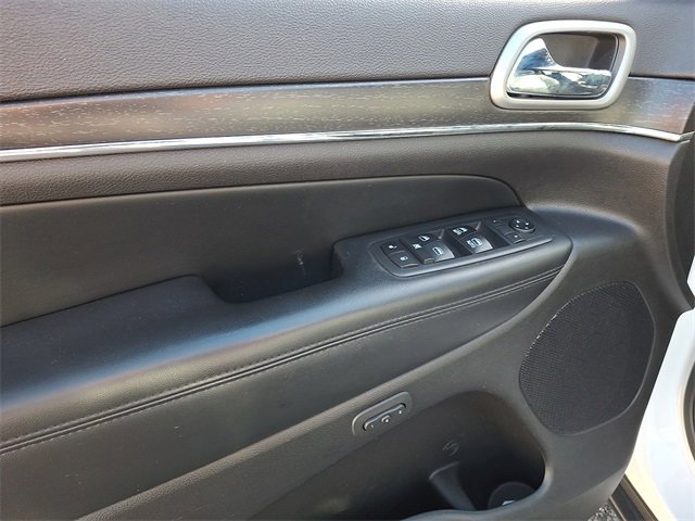 Used 2018 Jeep Grand Cherokee Limited w/ Trailer Tow Group IV image 12