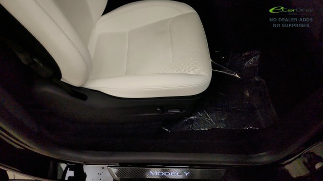 Used 2026 Tesla Model Y 2WD image 38