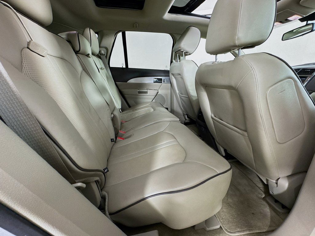 Used 2015 Lincoln MKX FWD w/ Equipment Group 102A image 34