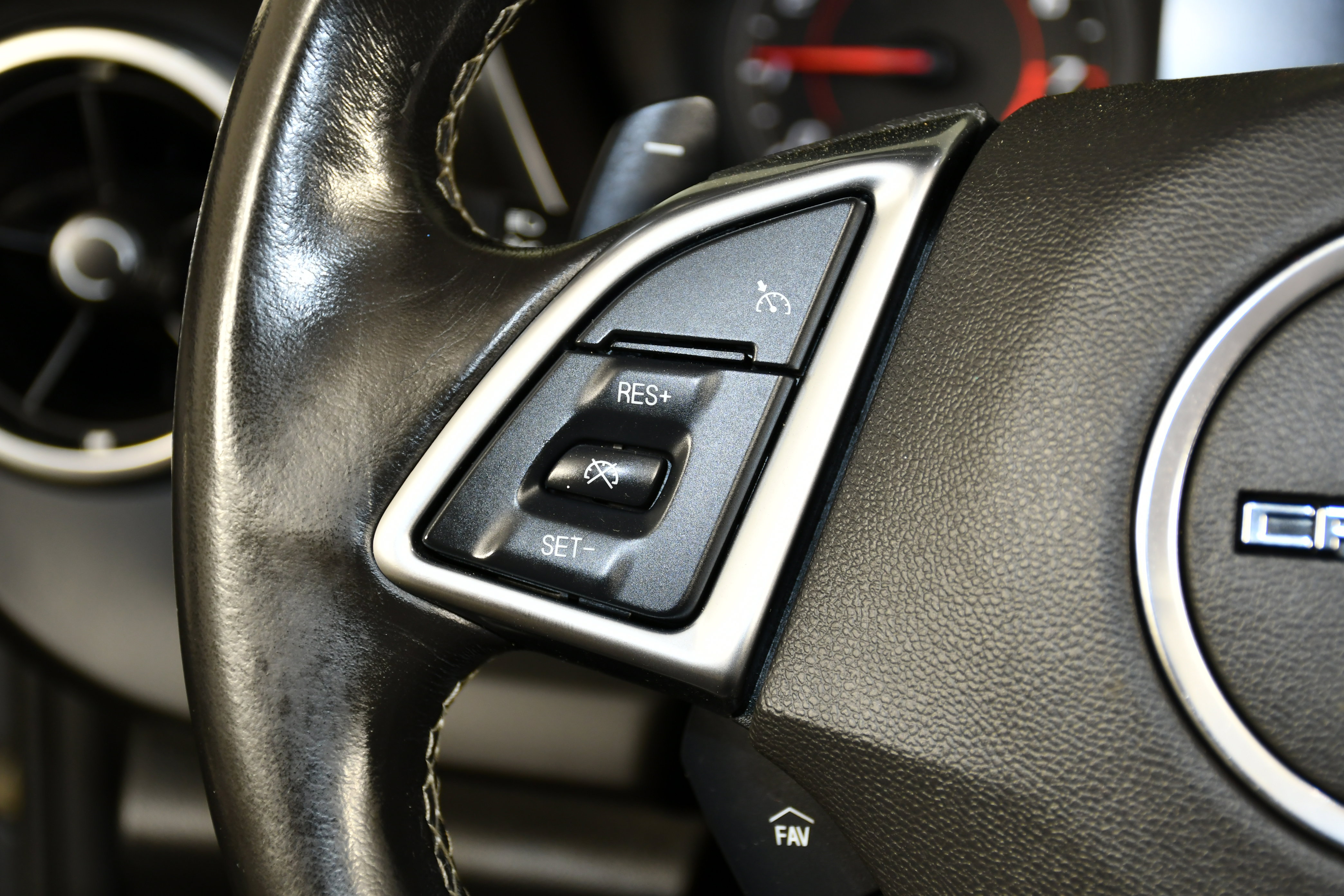 Used 2020 Chevrolet Camaro LT image 24