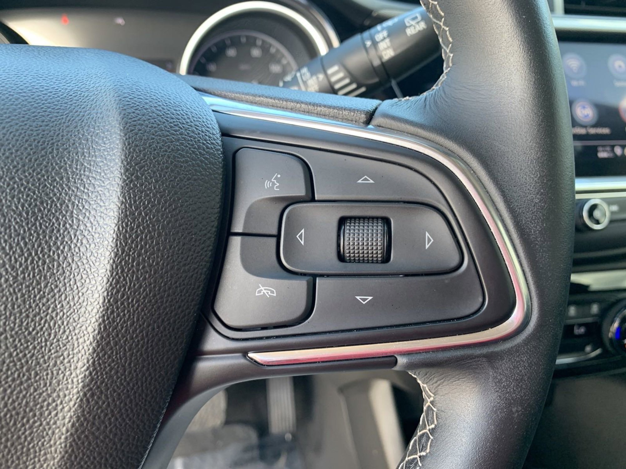Used 2021 Buick Encore GX Select FWD image 34