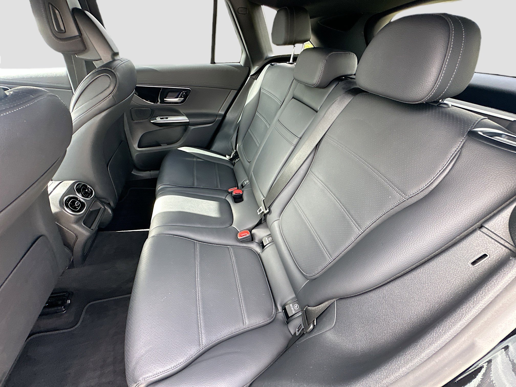 Used 2024 Mercedes-Benz GLC 300 image 23