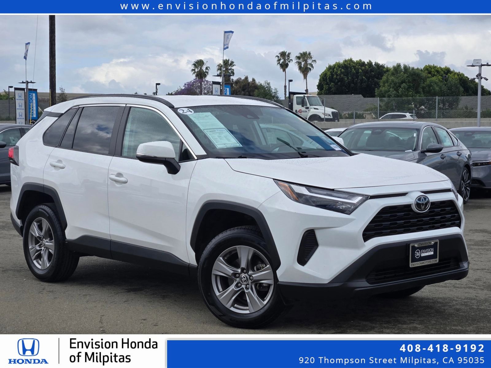 Used 2024 Toyota RAV4 XLE FWD image 1