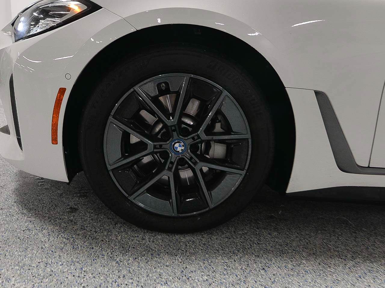 Used 2024 BMW i4 eDrive40 w/ Premium Package RWD image 5