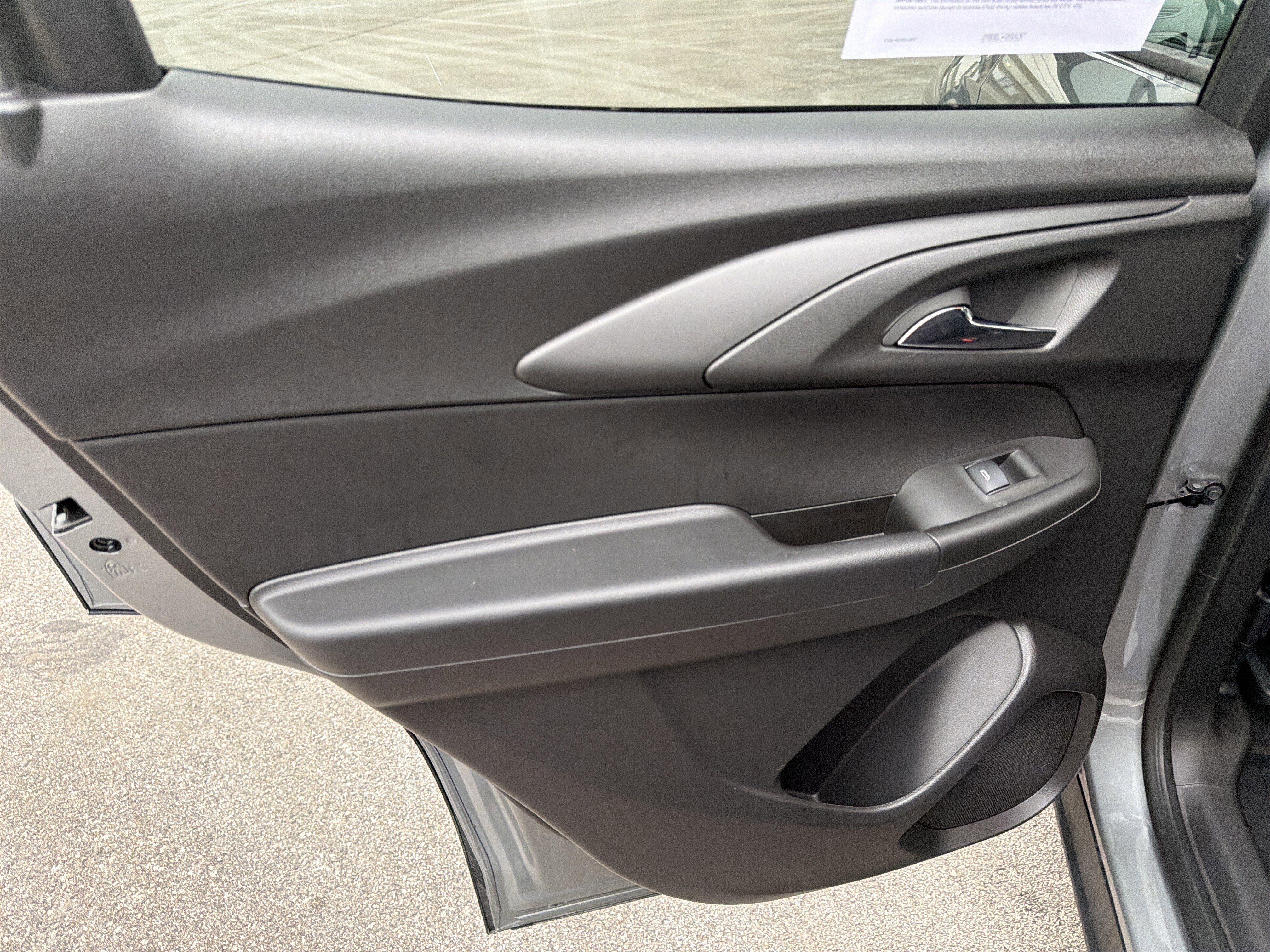 Used 2024 Chevrolet TrailBlazer RS w/ Driver Confidence Package image 39