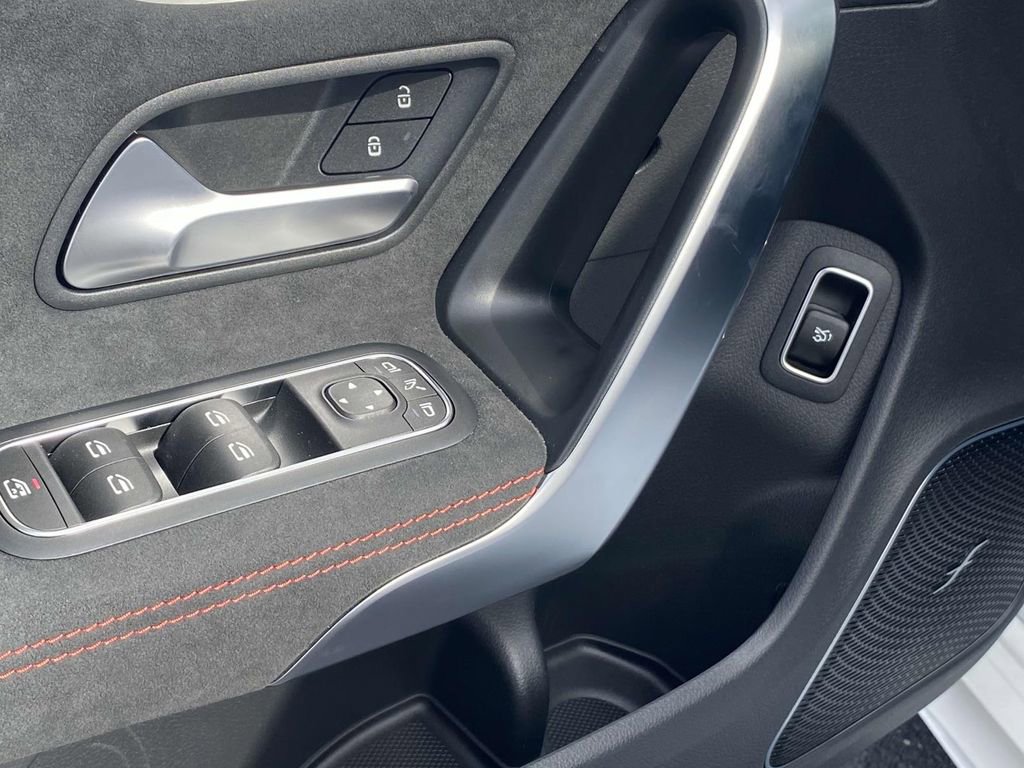 Certified 2025 Mercedes-Benz CLA 250 image 17