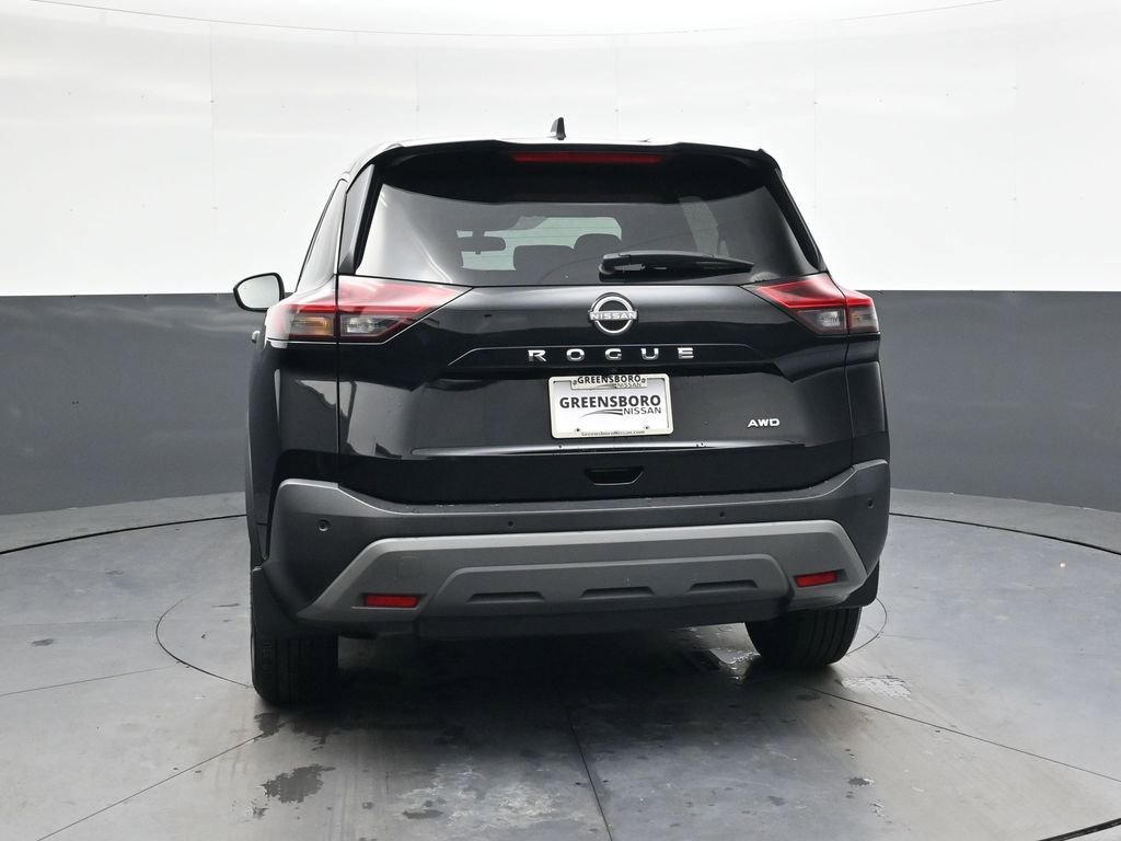 Used 2023 Nissan Rogue S image 5