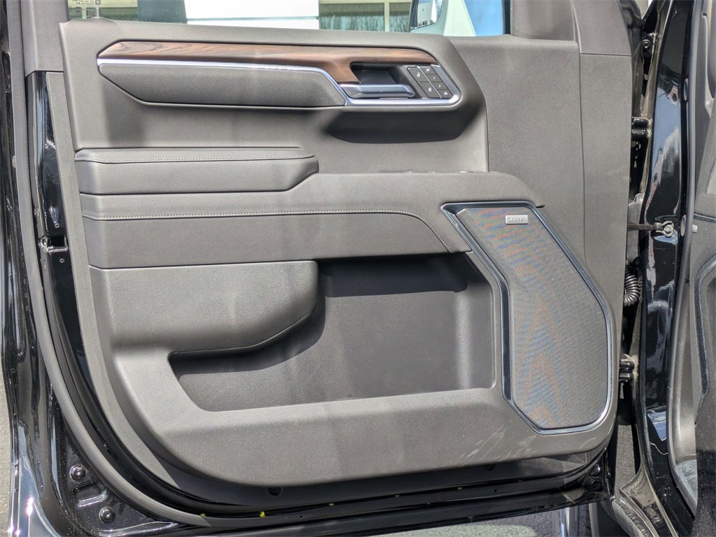 New 2025 GMC Sierra 1500 SLT w/ SLT Premium Package image 12