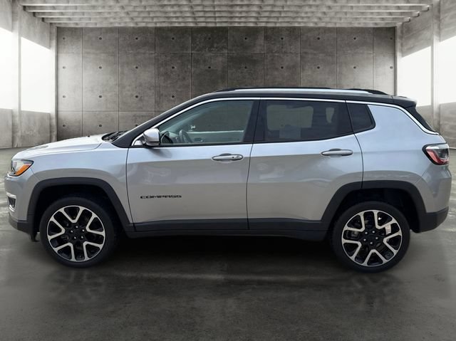 Used 2017 Jeep Compass Limited AWD/4WD image 8