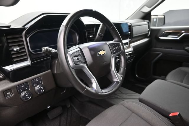 Used 2023 Chevrolet Silverado 1500 LT AWD/4WD image 18