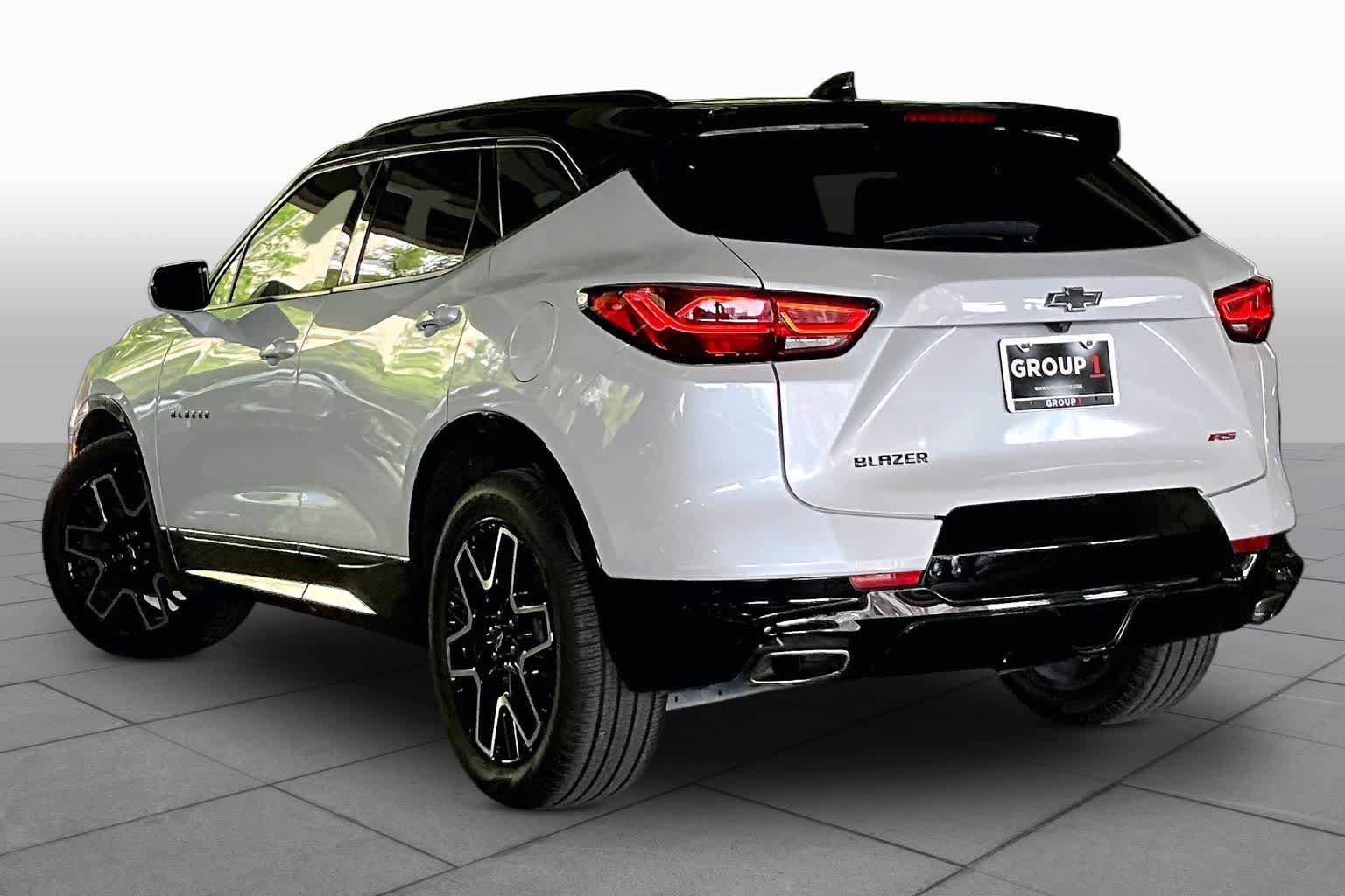 Used 2023 Chevrolet Blazer RS FWD image 11