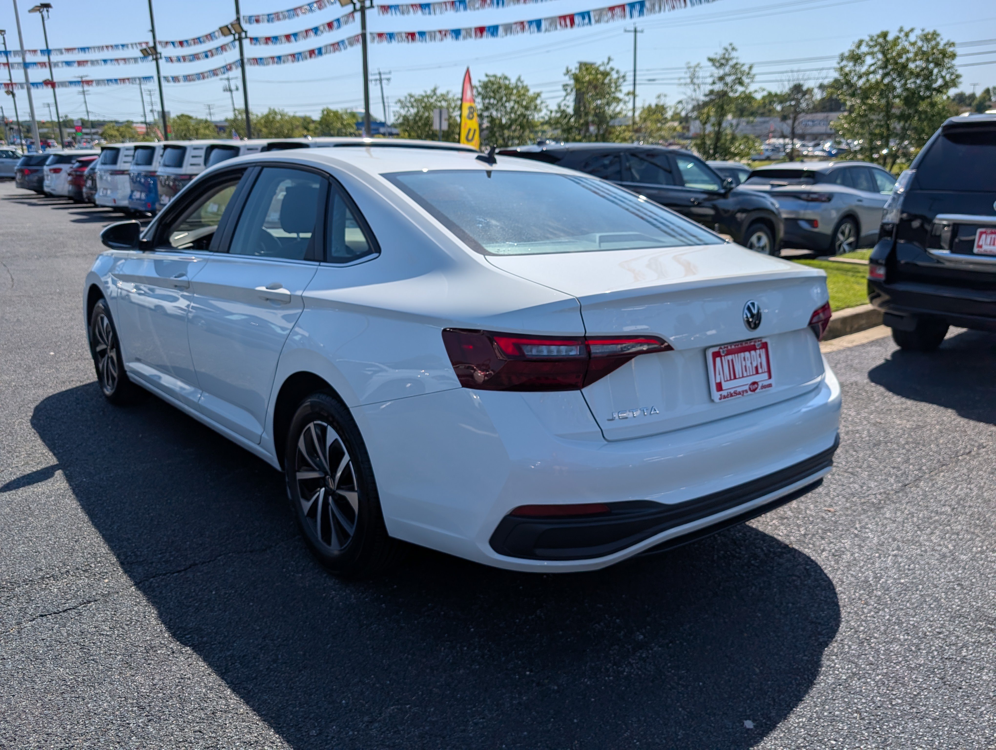 Used 2024 Volkswagen Jetta S FWD image 5