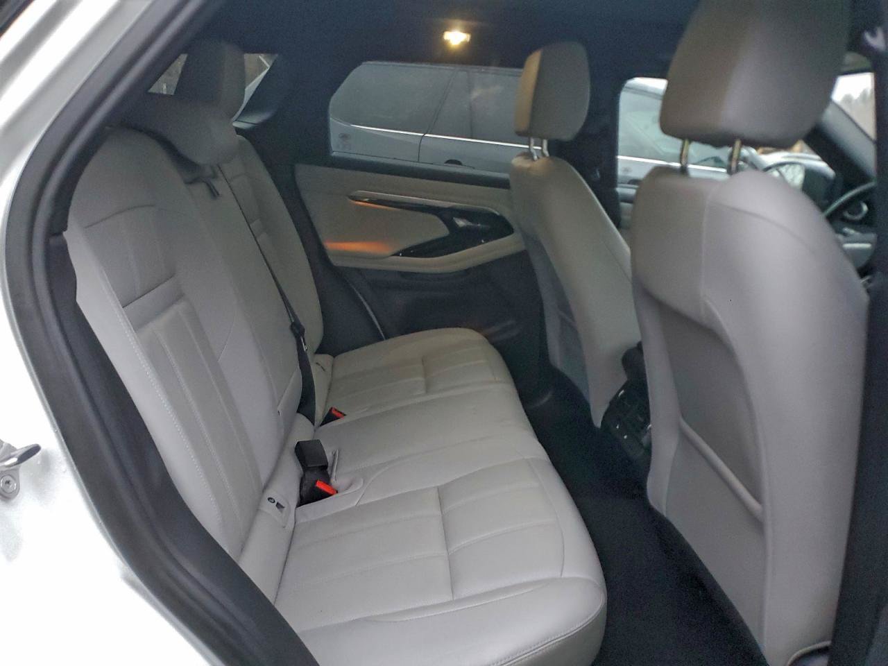 Used 2023 Land Rover Range Rover Evoque SE AWD/4WD image 9