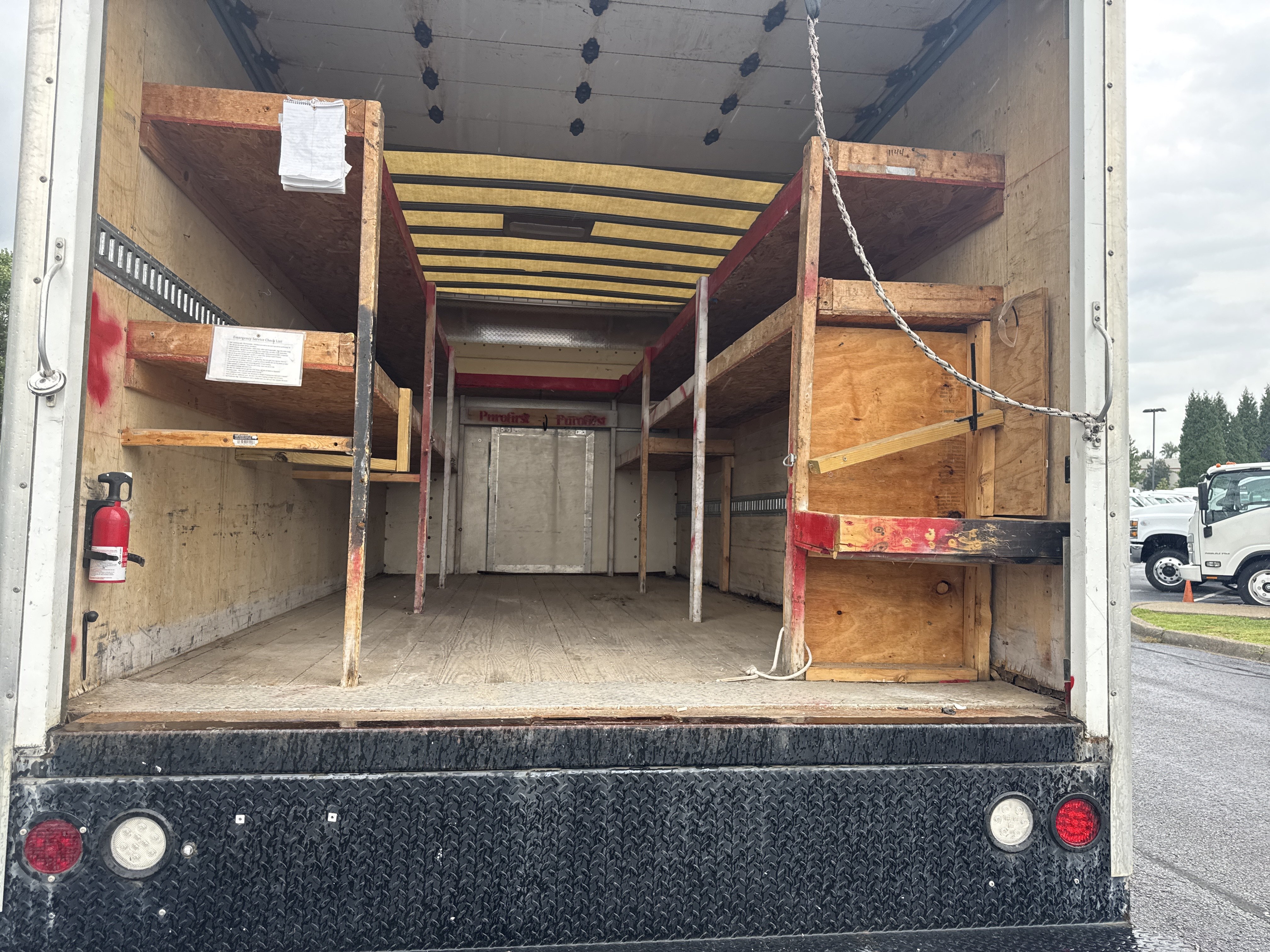 Used 2017 Chevrolet Express 3500 Extended RWD image 25