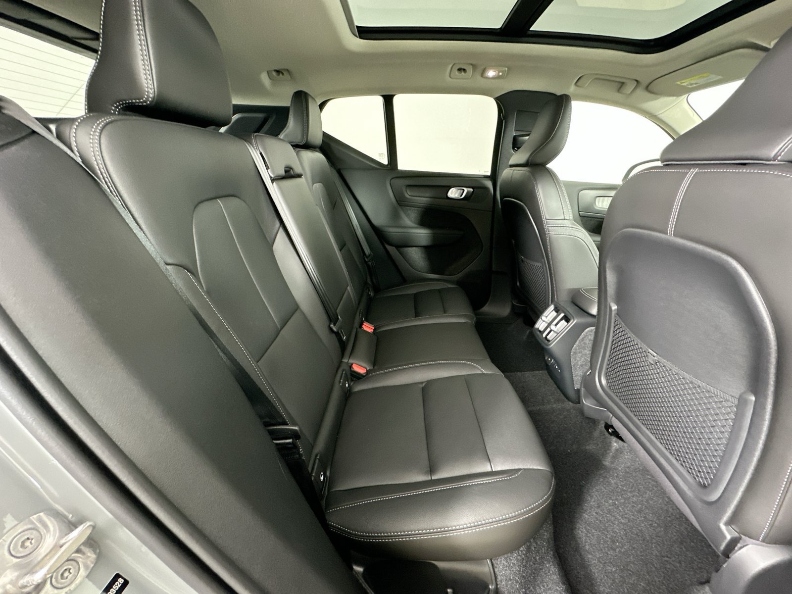 New 2026 Volvo XC40 B5 Plus w/ Protection Package Premier AWD/4WD image 40