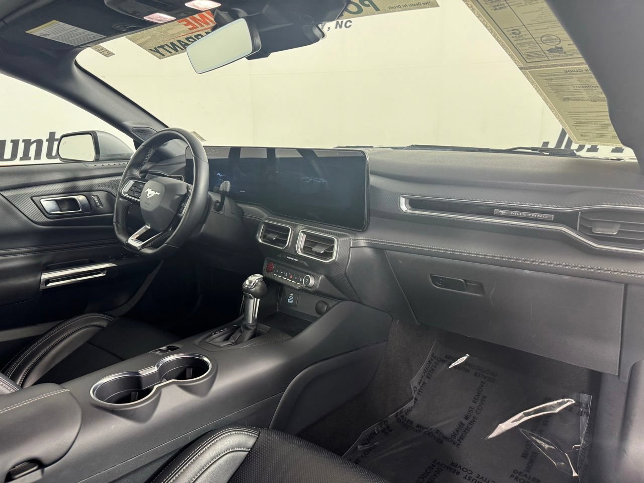 Used 2025 Ford Mustang Premium RWD image 28