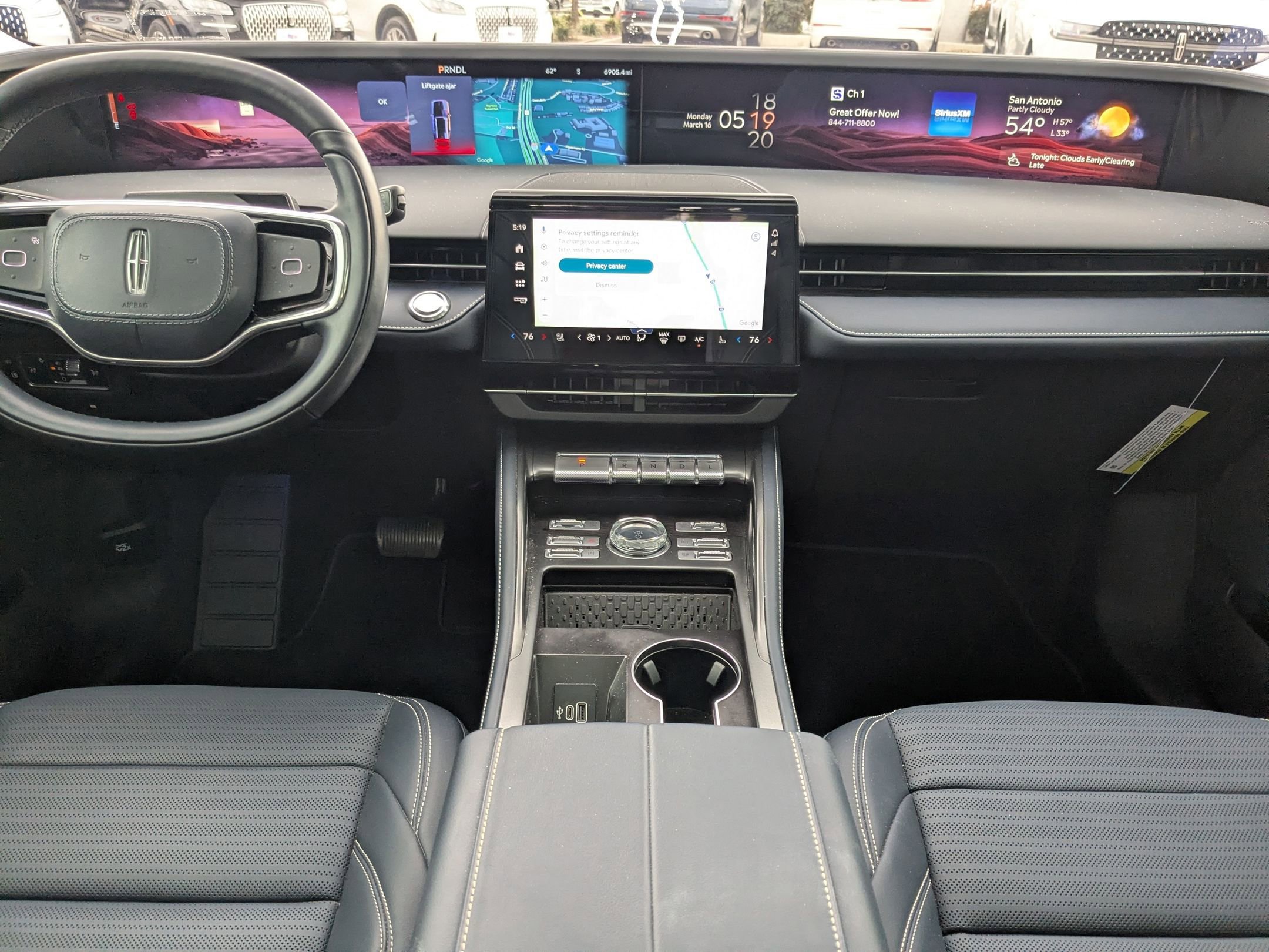 Used 2025 Lincoln Nautilus Reserve image 22