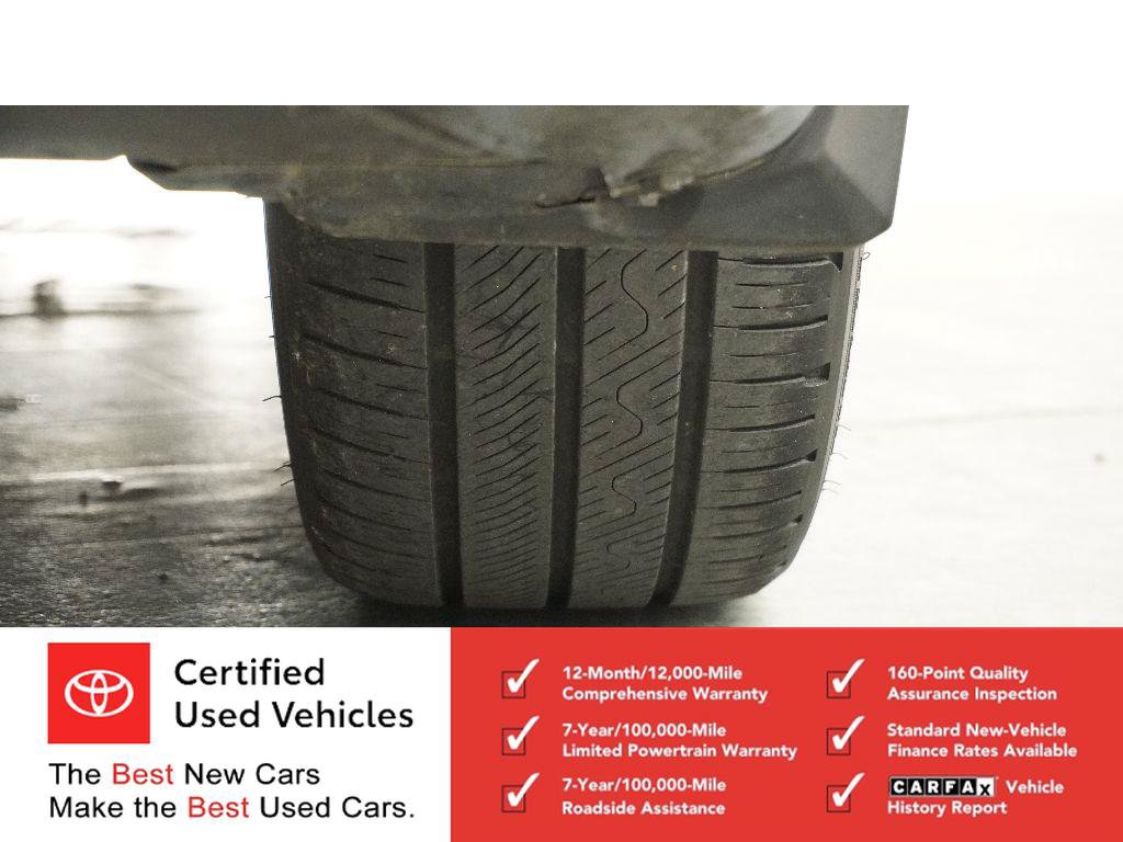 Used 2025 Toyota Prius XLE AWD/4WD image 30