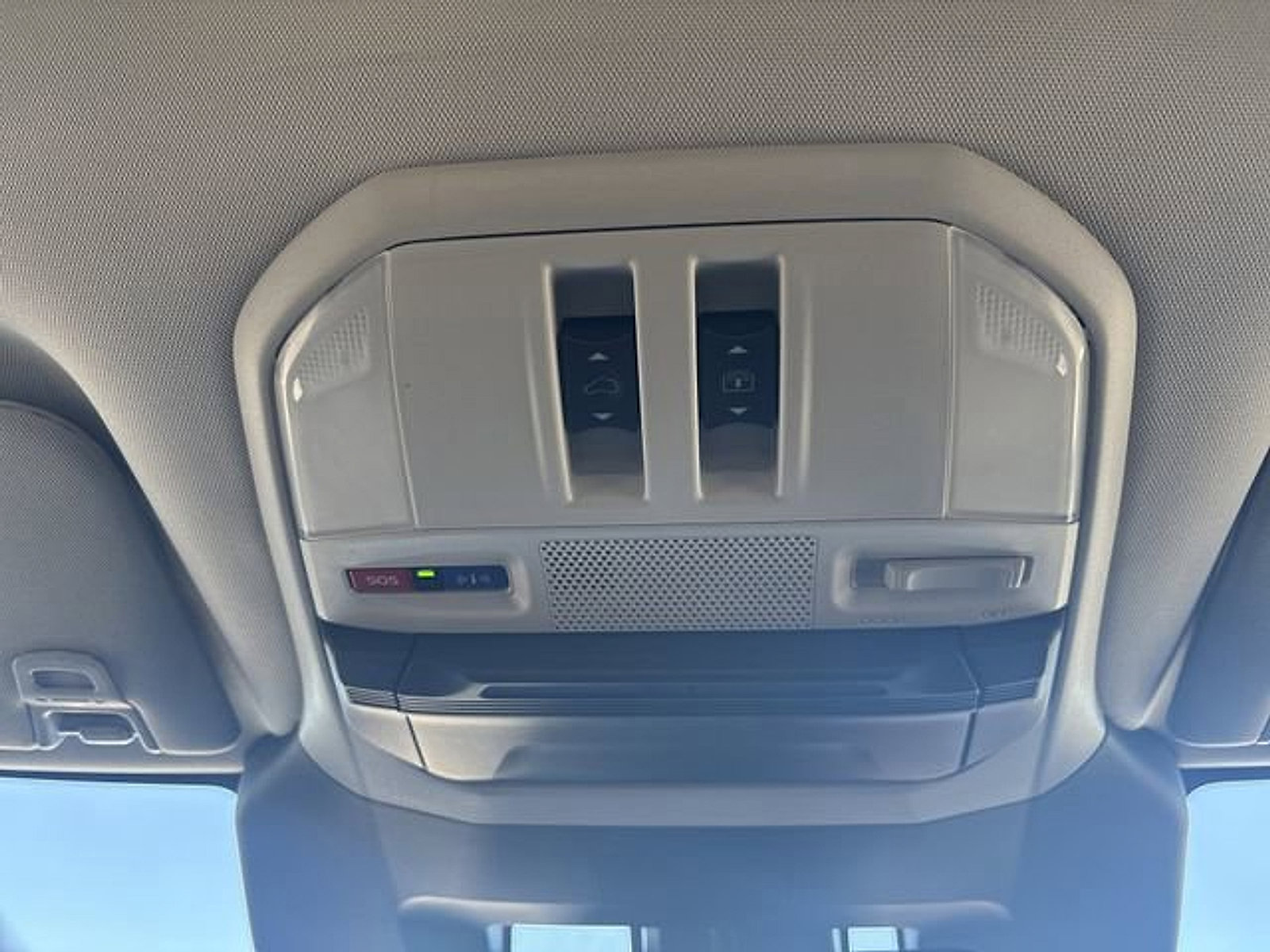 Used 2024 Subaru Ascent Onyx Edition image 27