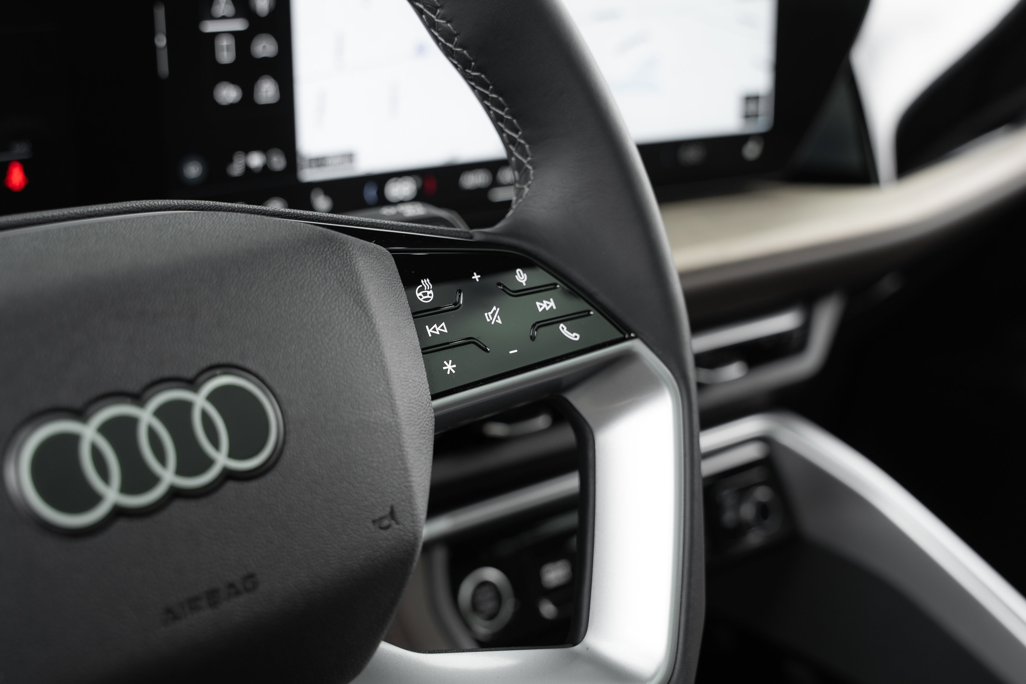 Certified 2025 Audi Q5 Premium w/ Convenience Package image 12