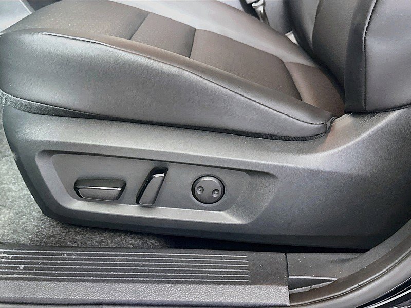 Certified 2026 Nissan Rogue Dark Armor AWD/4WD image 20