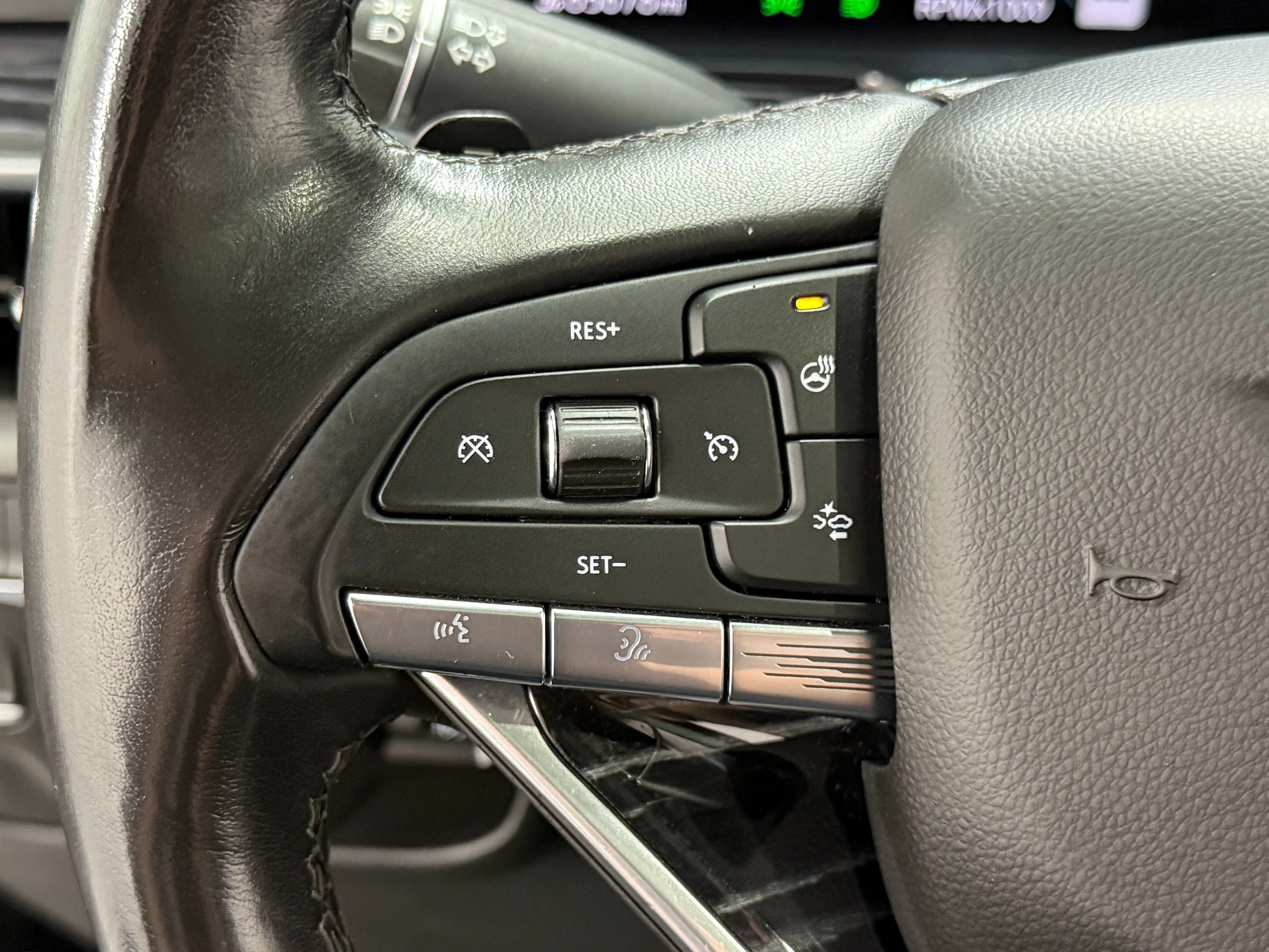 Used 2021 Cadillac Escalade Sport w/ Driver Assist Tech Package AWD/4WD image 23