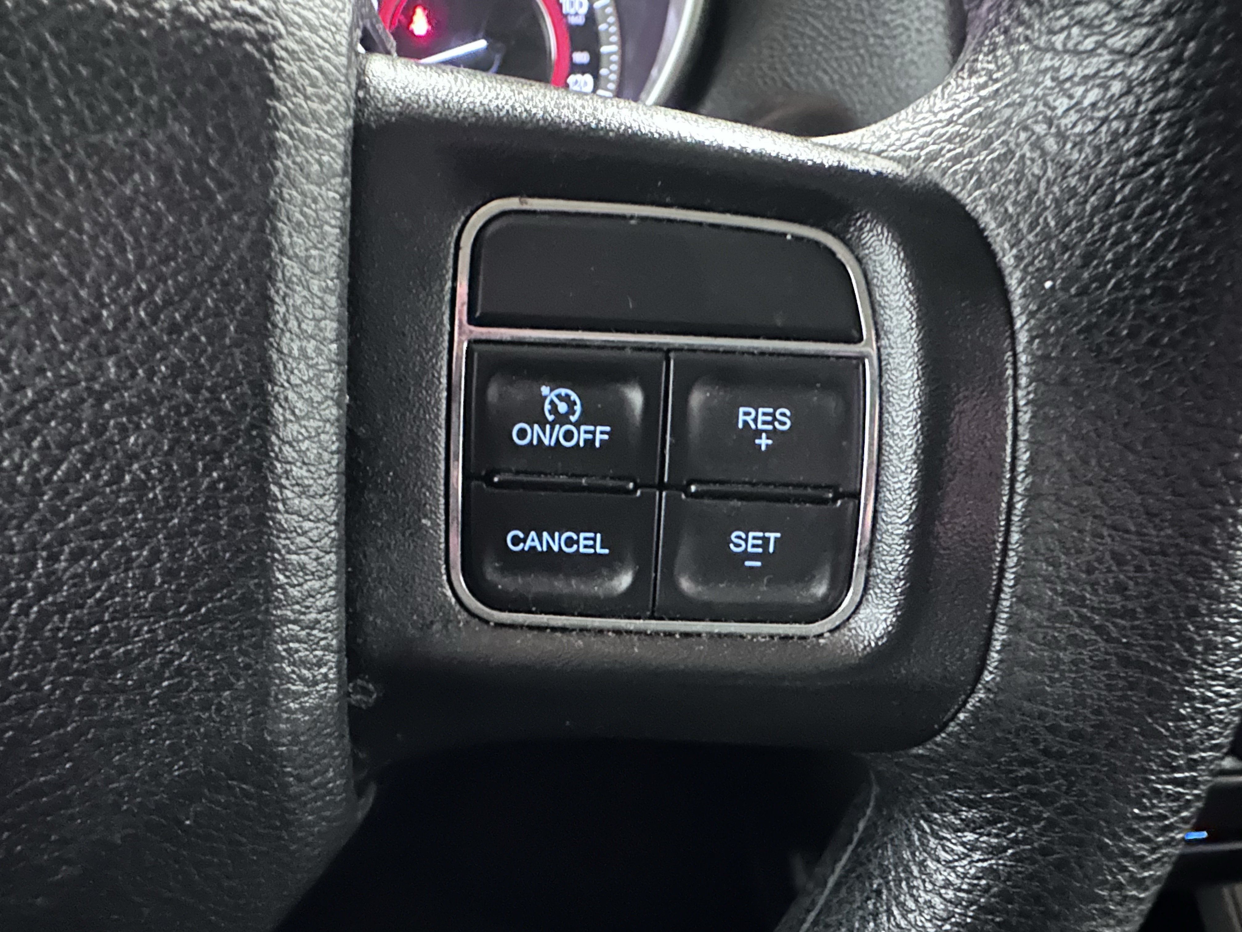 Used 2019 Dodge Journey SE FWD image 45